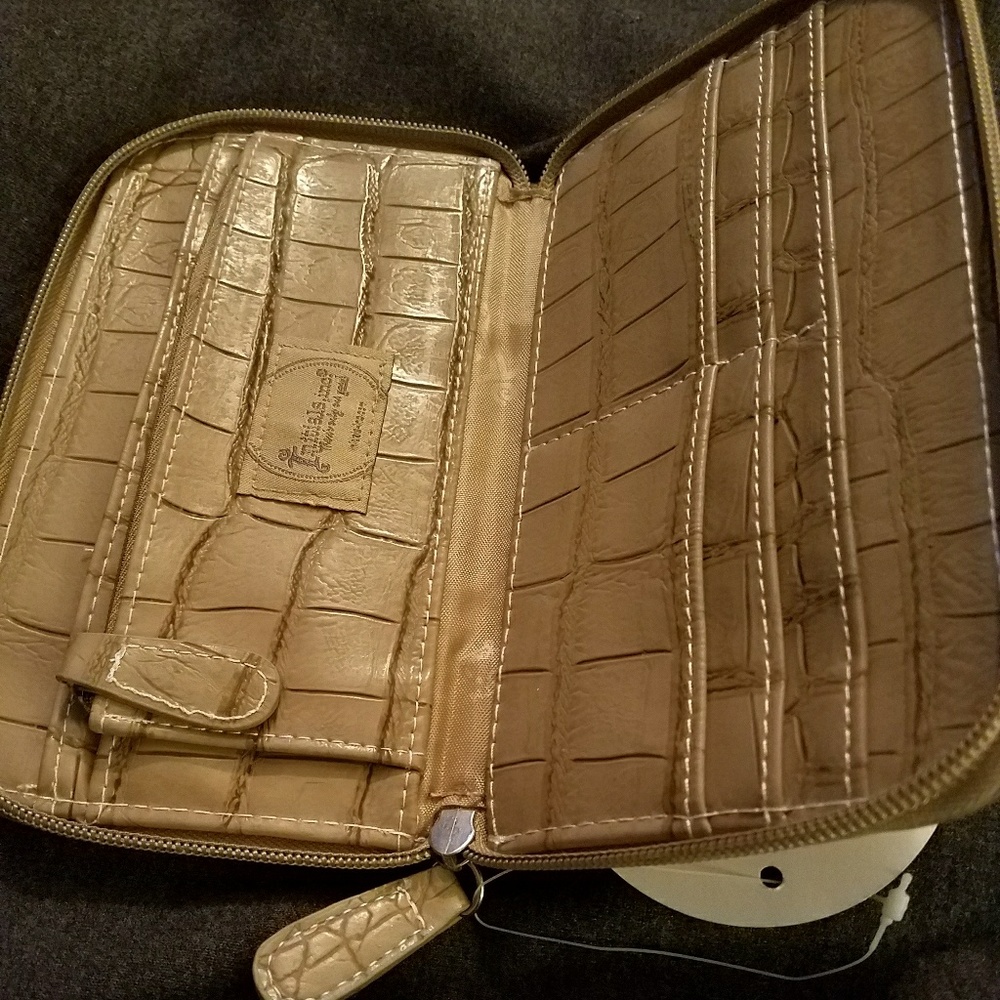 Wallet - Picture 2 of 3